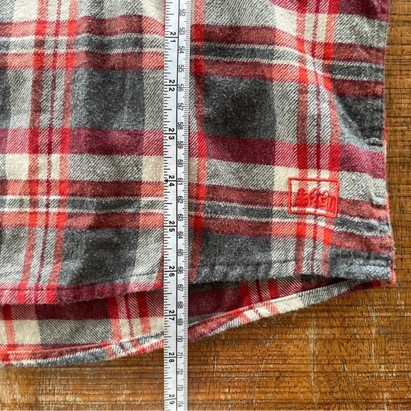 REI 100% Cotton Red Grey Plaid Button Up Shirt Medium - Picture 10 of 12